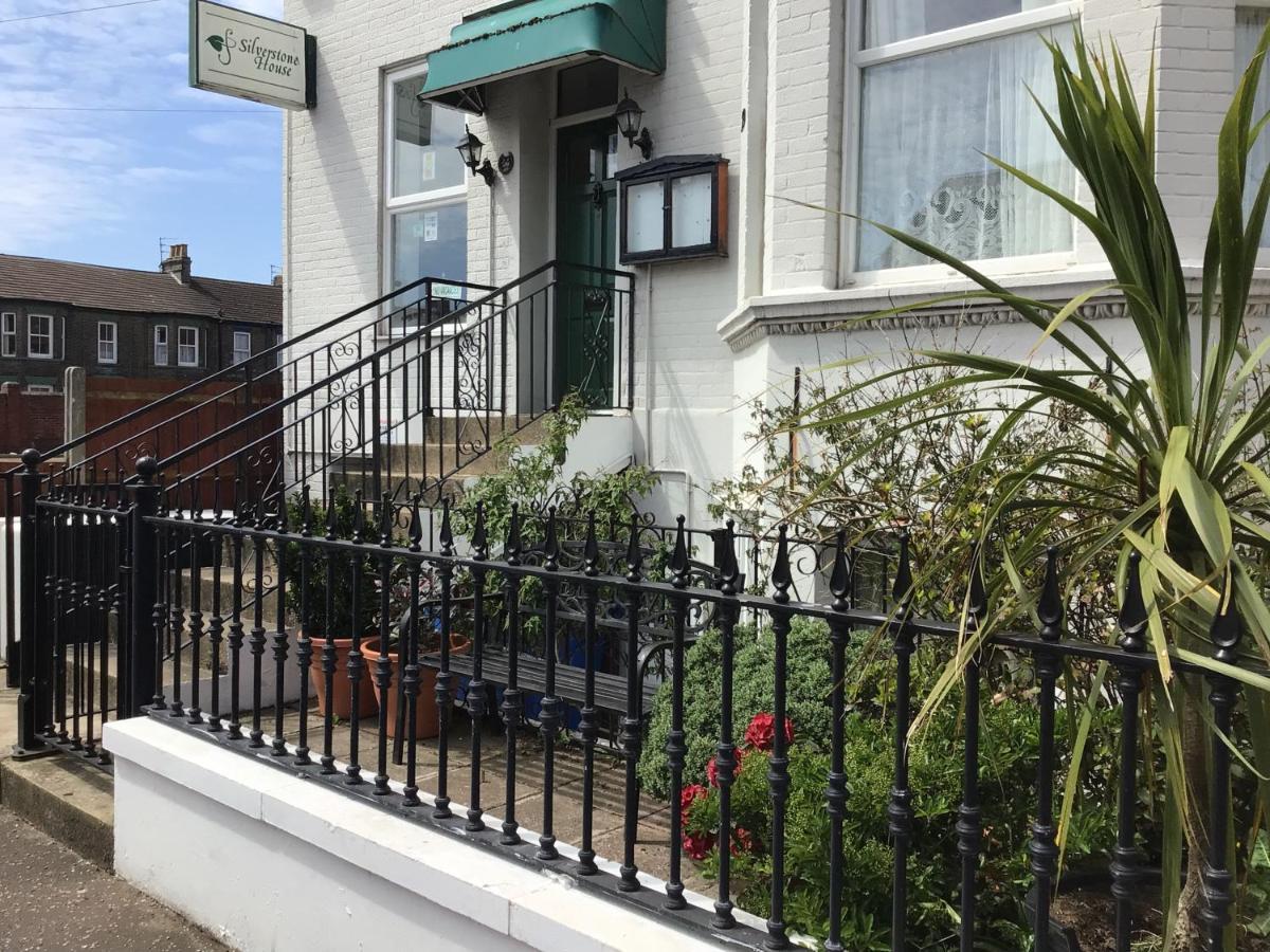 Silverstone House Great Yarmouth Ngoại thất bức ảnh