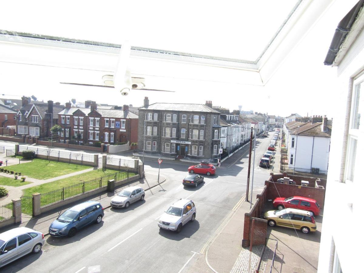 Silverstone House Great Yarmouth Ngoại thất bức ảnh